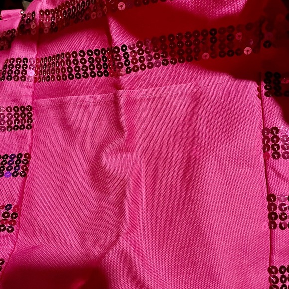 NEW Victoria's Secret Women Large Pink
Sequin Tote Bag. - Picture 6 of 7